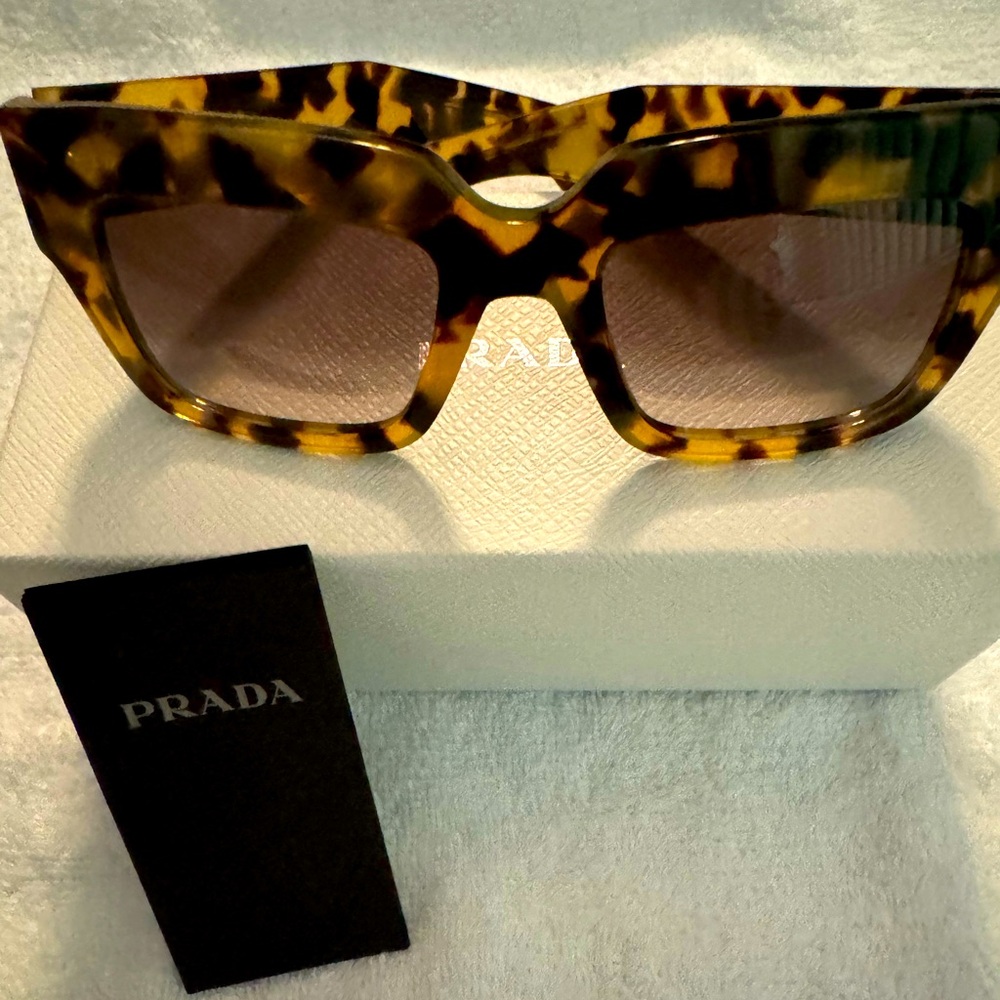PRADA SPR28 brown tortoise square sunglasses. New in case and box.